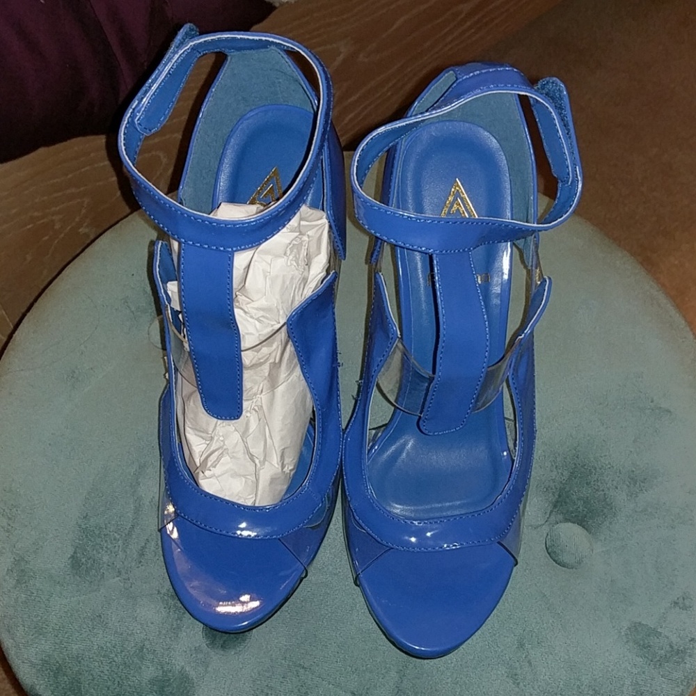 BLUE HEELS!